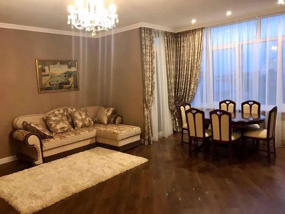 Аренда 3-комнатной квартиры 95 м², Евгения Коновальца ул., 44А