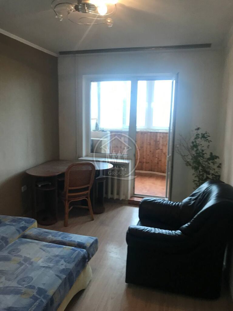 Продаж 3-кімнатної квартири 72 м², Ільфа і Петрова вул., 47