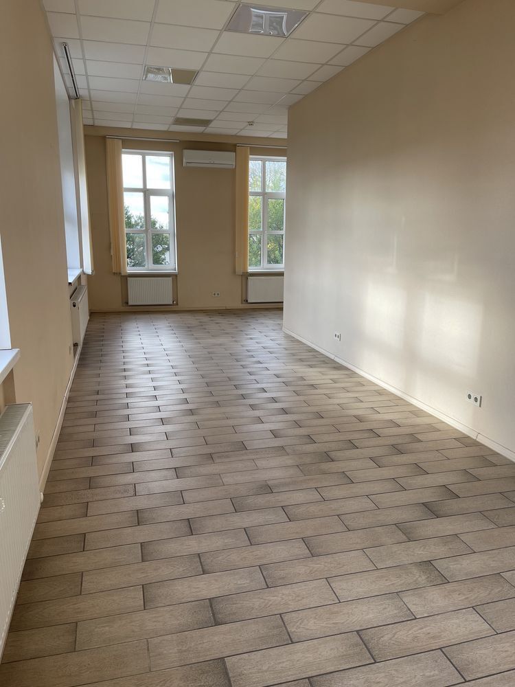 Оренда офісу 52 м², Байкальська вул.