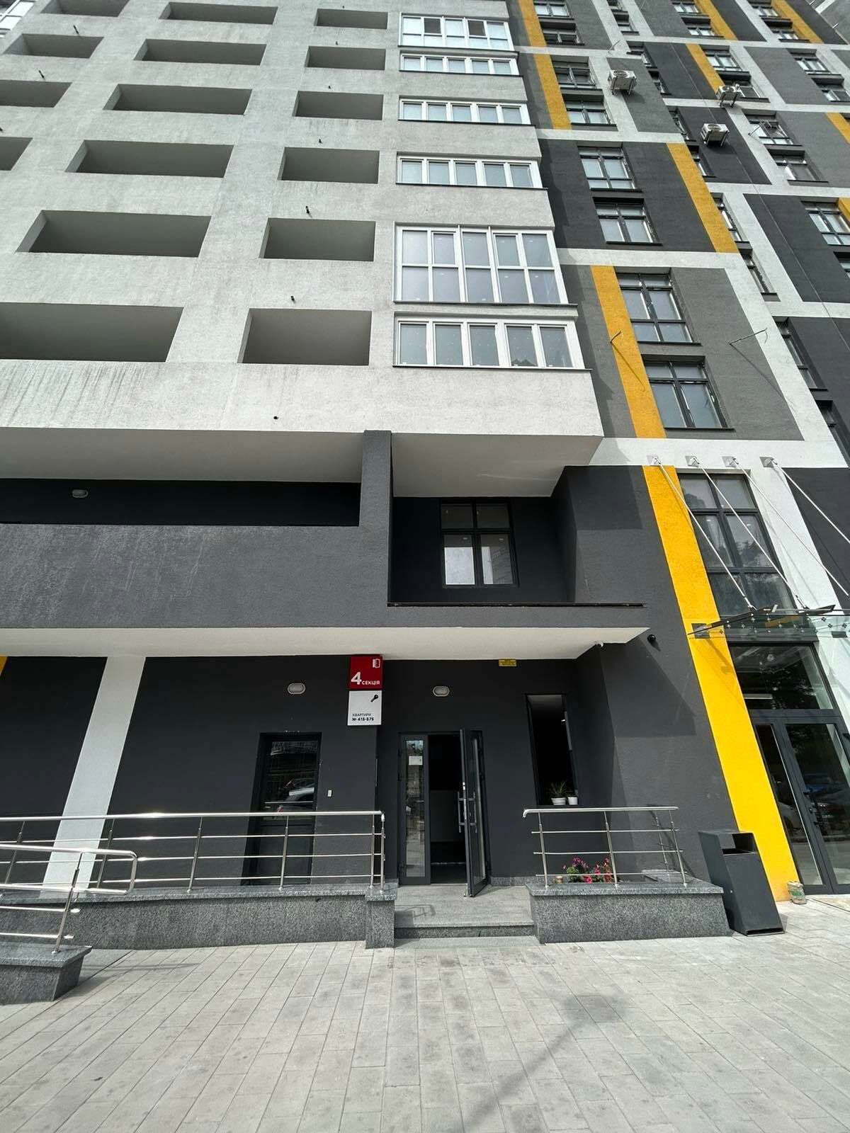 Продаж 3-кімнатної квартири 105 м², Микільсько-Слобідська вул., 10