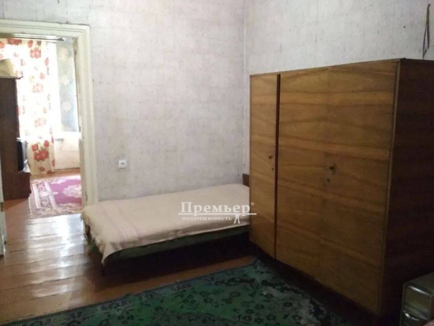 Продаж 2-кімнатної квартири 75 м², Приморская вул.