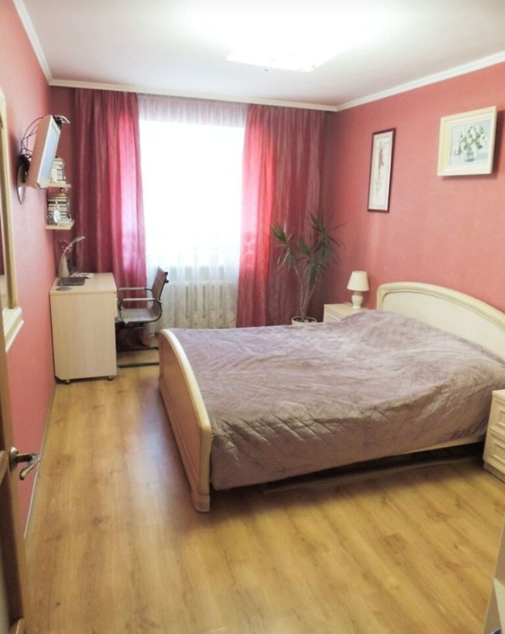 Продаж 3-кімнатної квартири 78 м², Свободи вул.