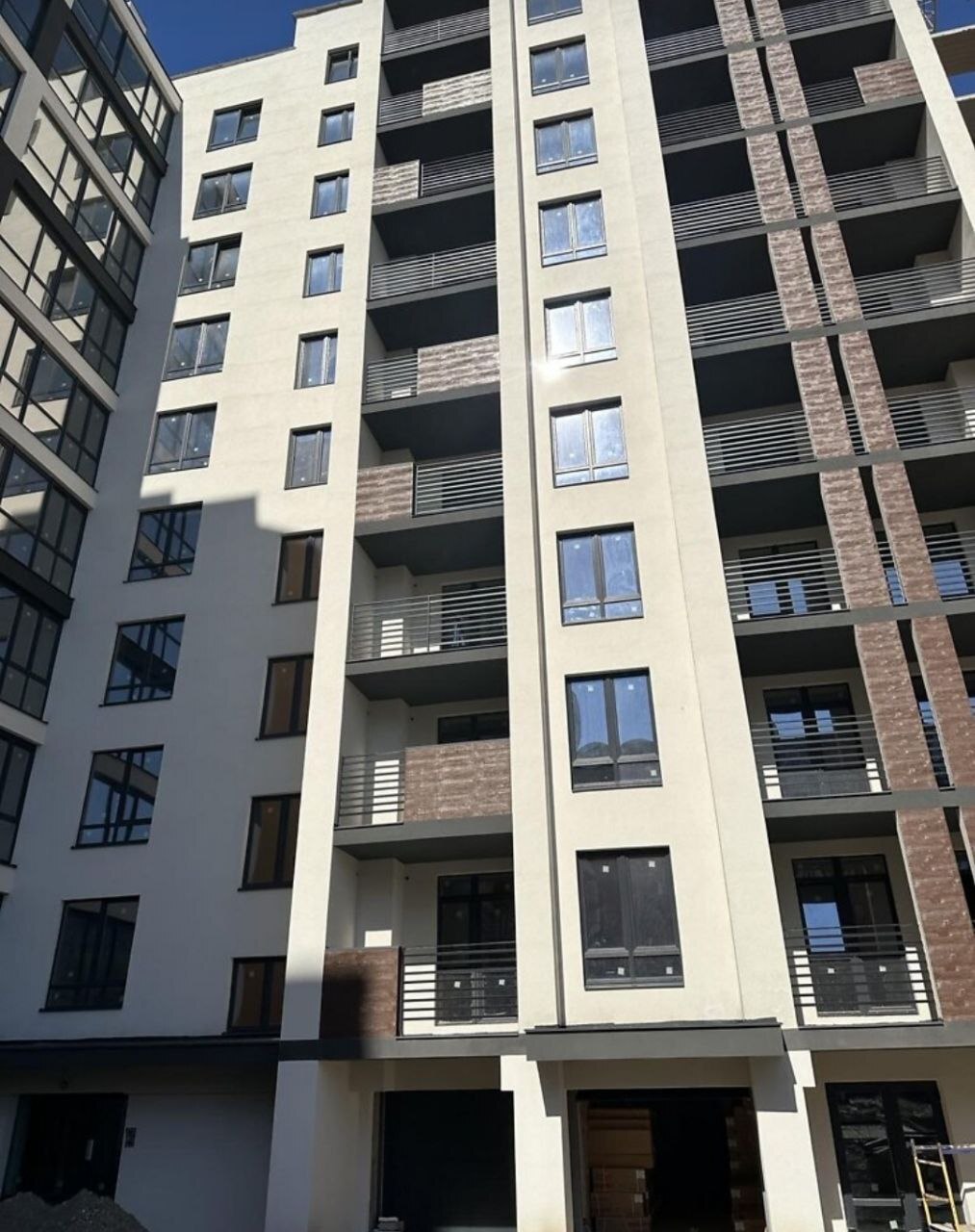 Продаж 3-кімнатної квартири 156 м², Довженка вул.