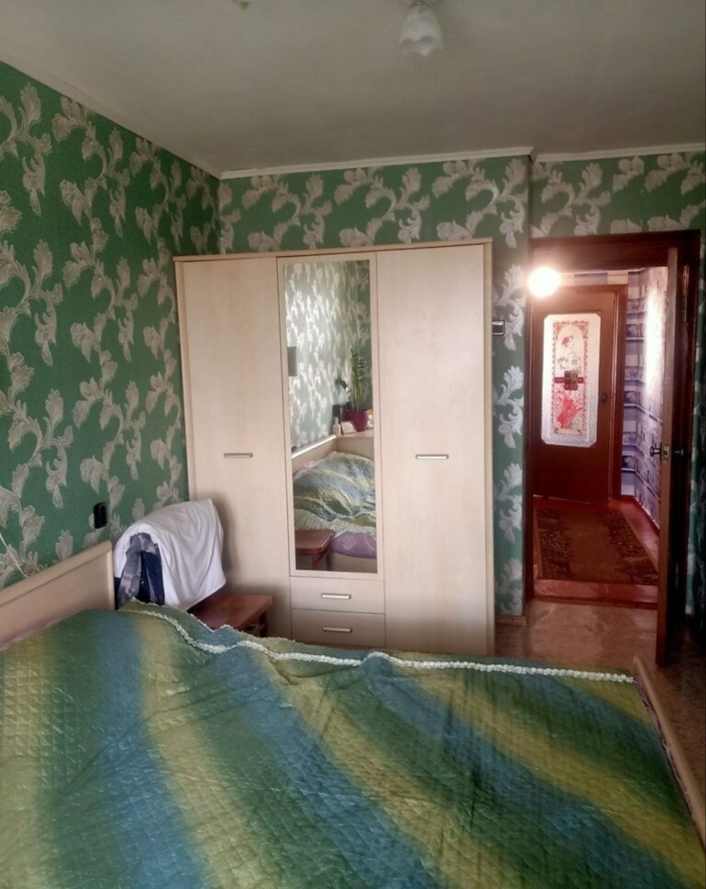 Продаж 3-кімнатної квартири 59.8 м², Зарічанська вул.
