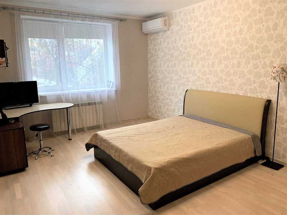 Оренда будинку 240 м², Невська вул.