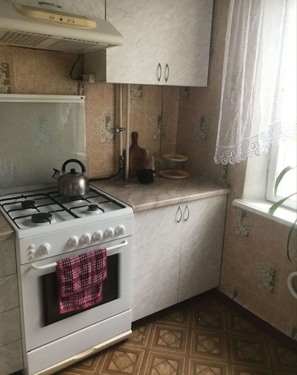 Аренда 3-комнатной квартиры 60 м², Прибужская ул.