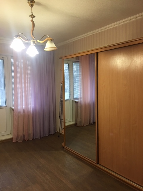 Продаж 3-кімнатної квартири 58 м², Миколи Василенка вул., 25