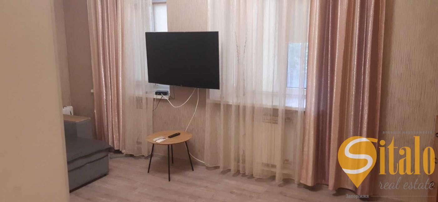 Продаж 2-кімнатної квартири 43 м², Соборний просп.