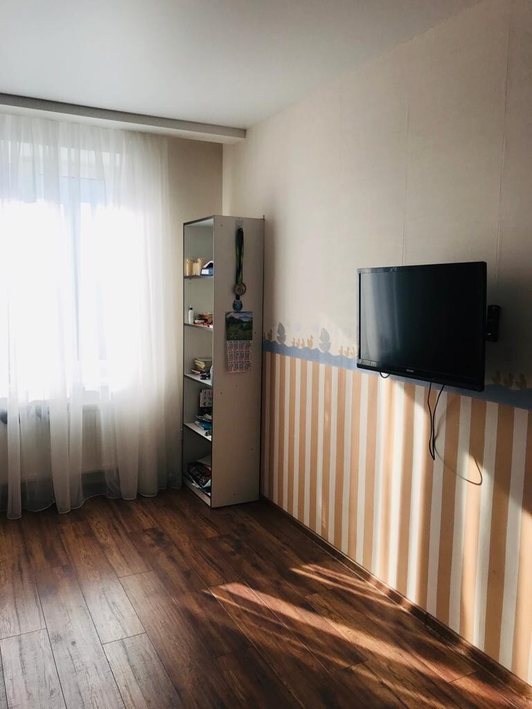 Продаж 3-кімнатної квартири 97 м², Олександрівський просп., 69Д