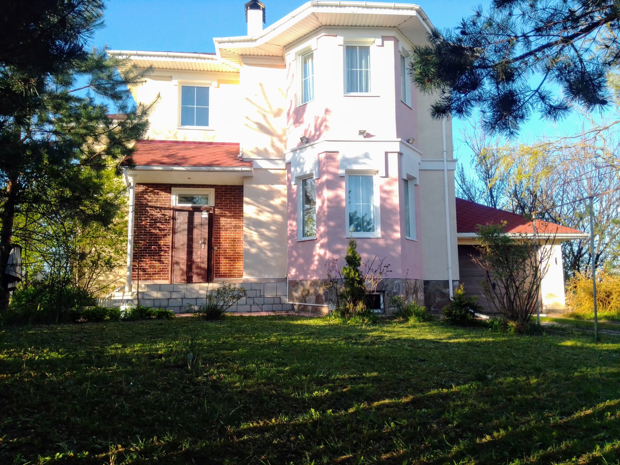 Продаж будинку 260 м²