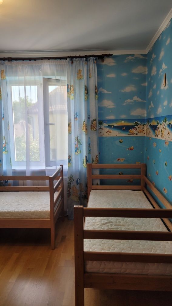 Оренда котеджу 380 м², 120-а Садова вул.