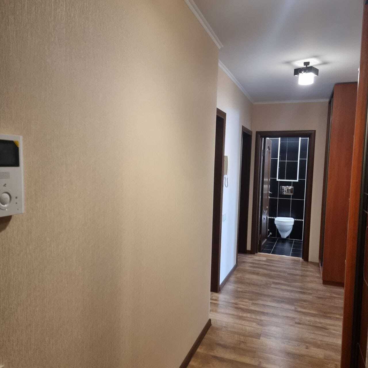 Продаж 3-кімнатної квартири 71 м², Курчатова вул.