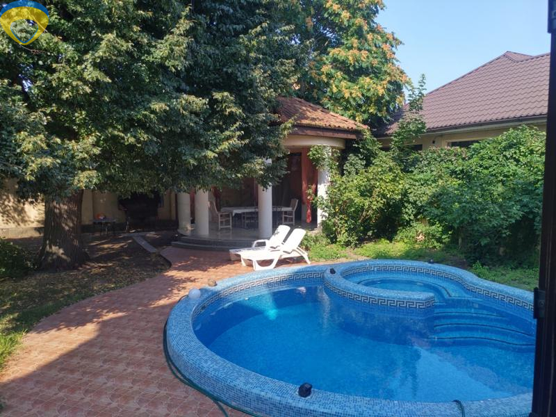 Продажа дома 650 м², Дачная ул., 8