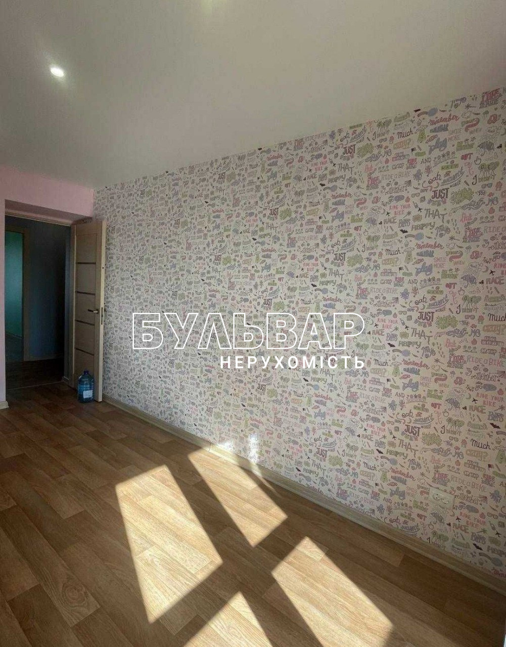 Продажа 3-комнатной квартиры 70 м², Алексея Деревянко ул.