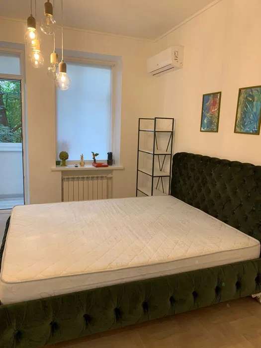 Продаж 2-кімнатної квартири 60 м², Миколи Кібальчича вул., Михновского бул.