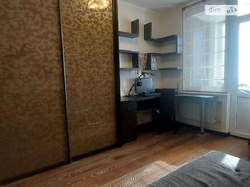 Аренда 4-комнатной квартиры 140 м², Елены Пчилки ул.