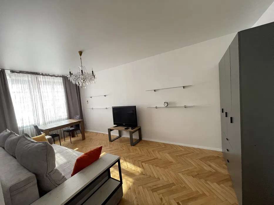 Аренда 2-комнатной квартиры 55 м², Никольско-Ботаническая ул.