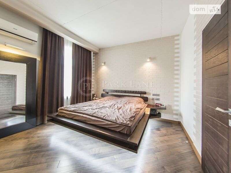 Продаж 3-кімнатної квартири 123 м², Євгена Коновальця вул.
