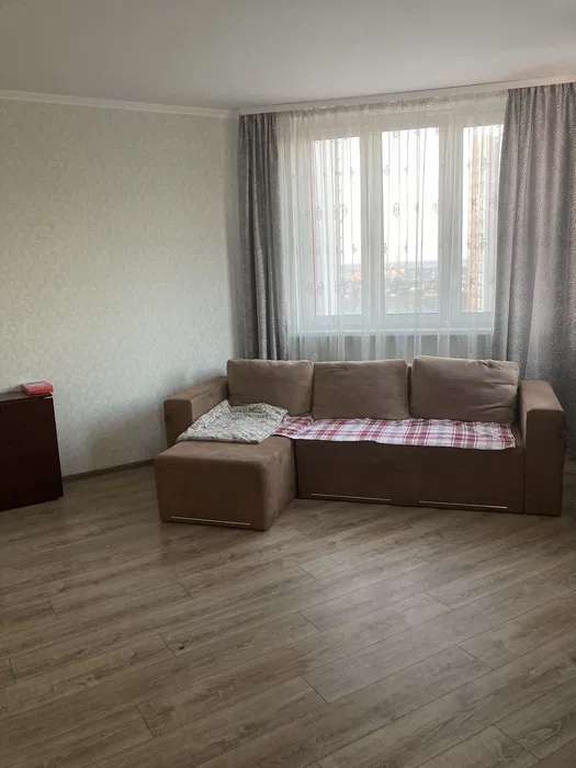 Оренда 2-кімнатної квартири 68 м², Миколи Закревського вул.