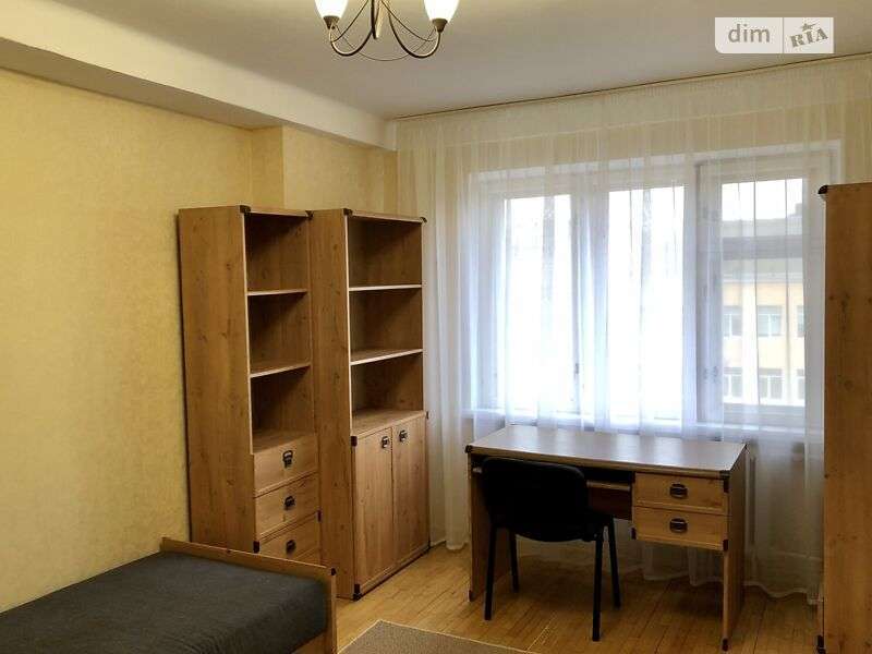 Аренда 3-комнатной квартиры 90 м², Лаврская ул., 4