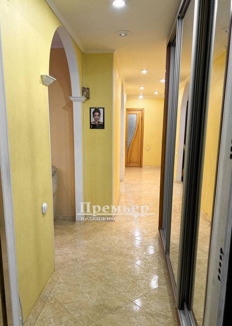 Продажа 3-комнатной квартиры 72 м², Маршала Бабаджаняна ул.