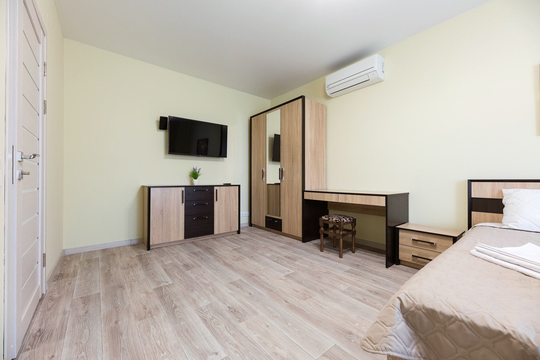 Оренда 1-кімнатної квартири 45 м², Литвиненко-Вольгемут вул.