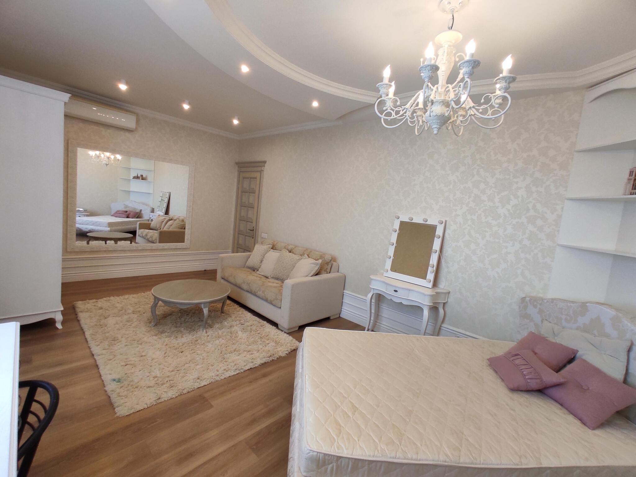Продаж 3-кімнатної квартири 150 м², Олімпійська вул., 10Б
