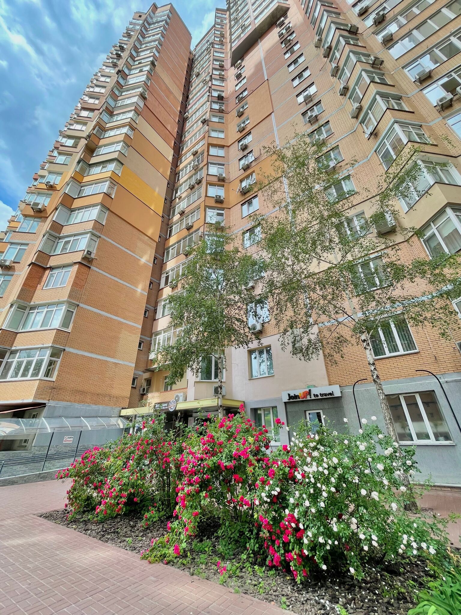 Аренда 3-комнатной квартиры 150 м², Евгения Коновальца ул., 32Г