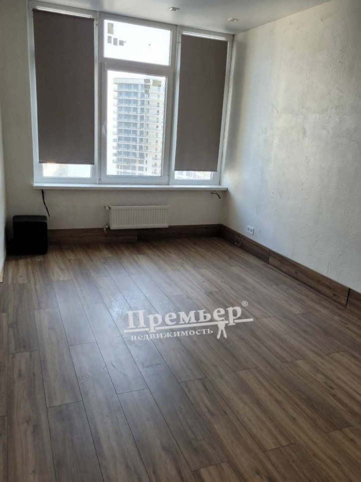 Продаж 2-кімнатної квартири 61 м², Каманіна вул.