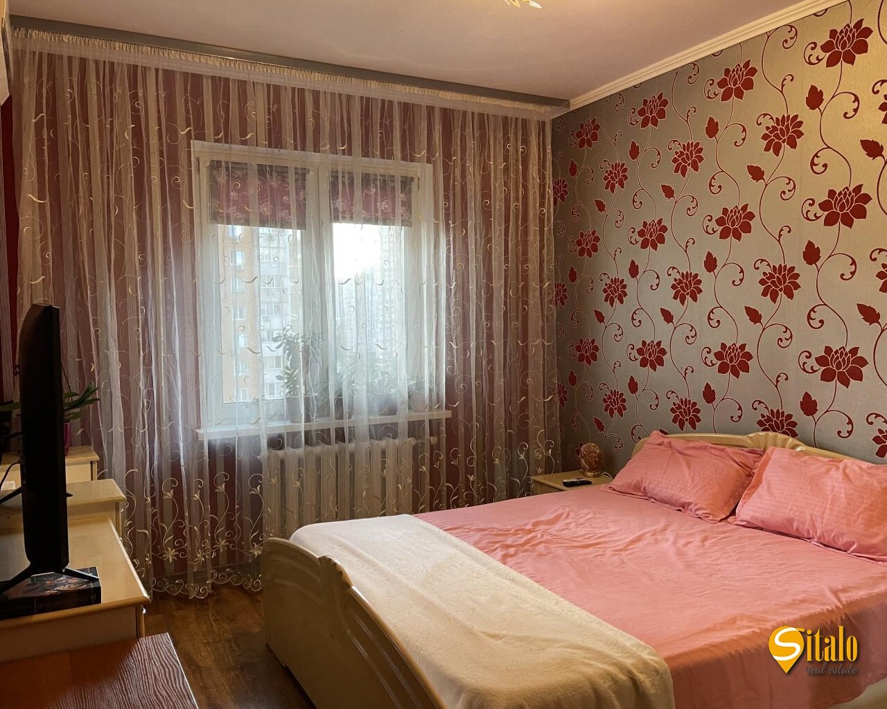 Продаж 3-кімнатної квартири 95 м², Урлівська вул., 15