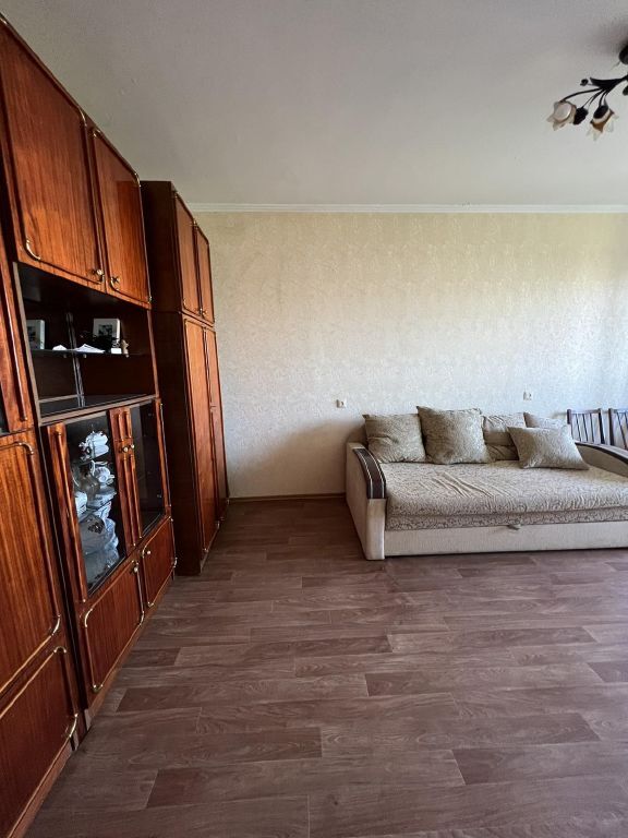 Продаж 1-кімнатної квартири 34 м², Добровольского просп.