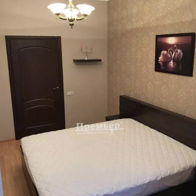 Продаж 2-кімнатної квартири 80 м², Педагогічна вул.