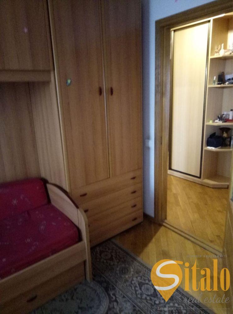 Продаж 4-кімнатної квартири 100 м², Чумаченка вул.