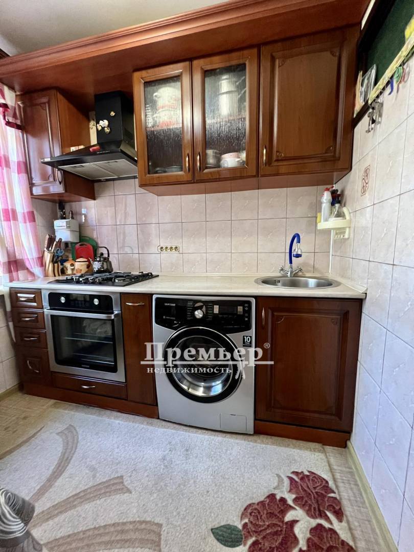 Продаж 3-кімнатної квартири 61 м², Петрова Генерала вул.