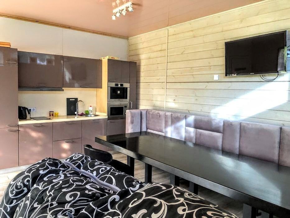 Дом посуточно 450 м², Озерная ул.