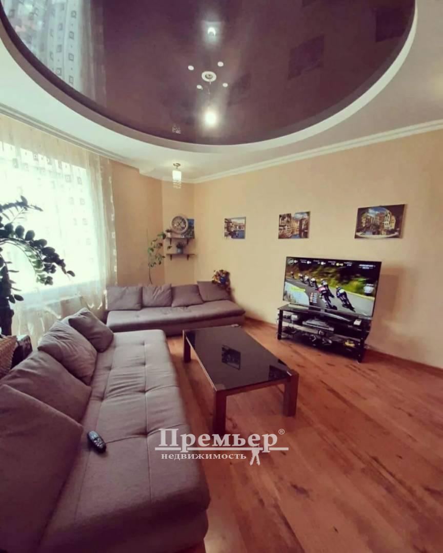 Продаж 3-кімнатної квартири 123 м², Черняховского вул.