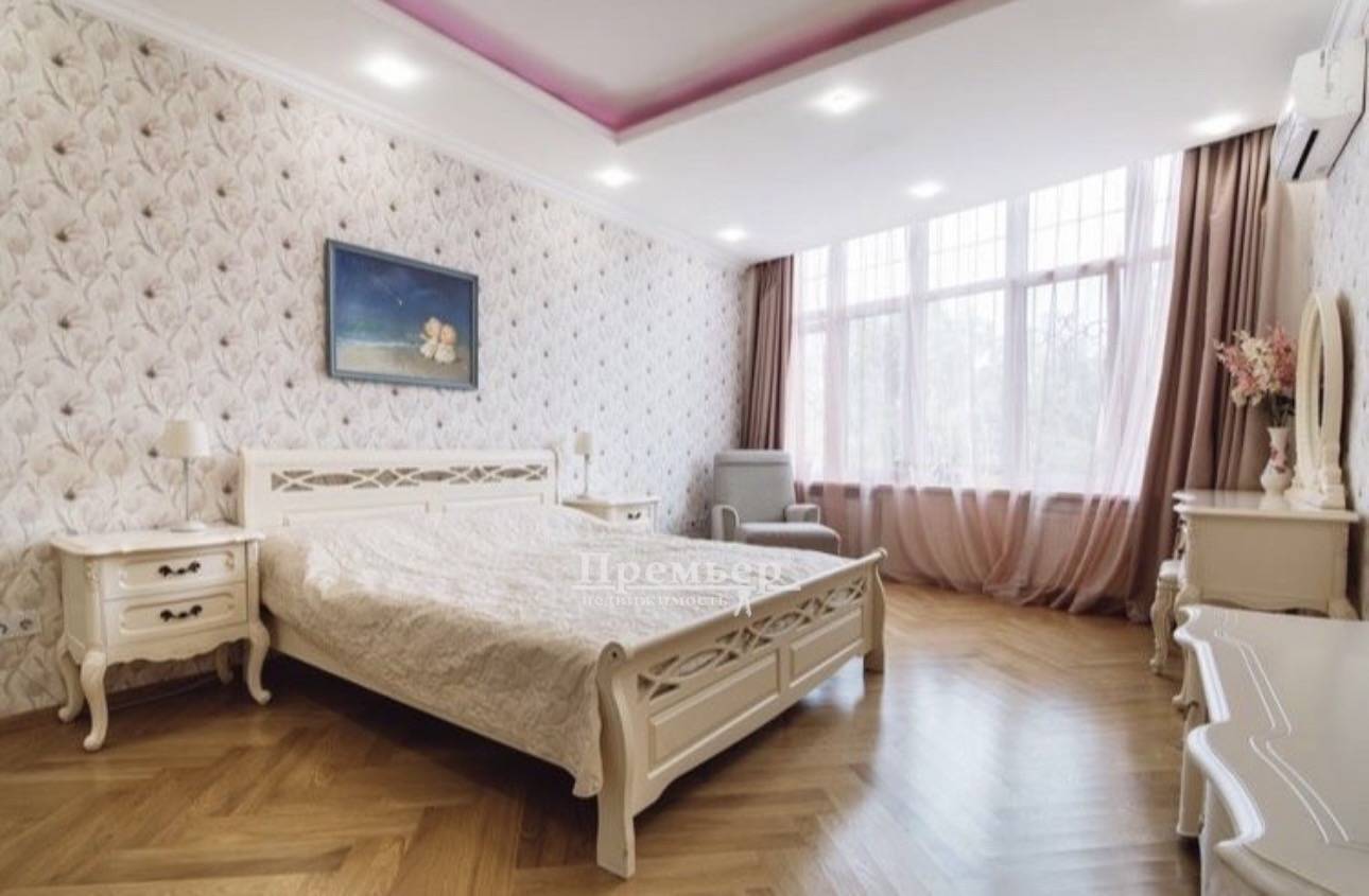 Продажа 2-комнатной квартиры 90 м², Аркадиевский пер.