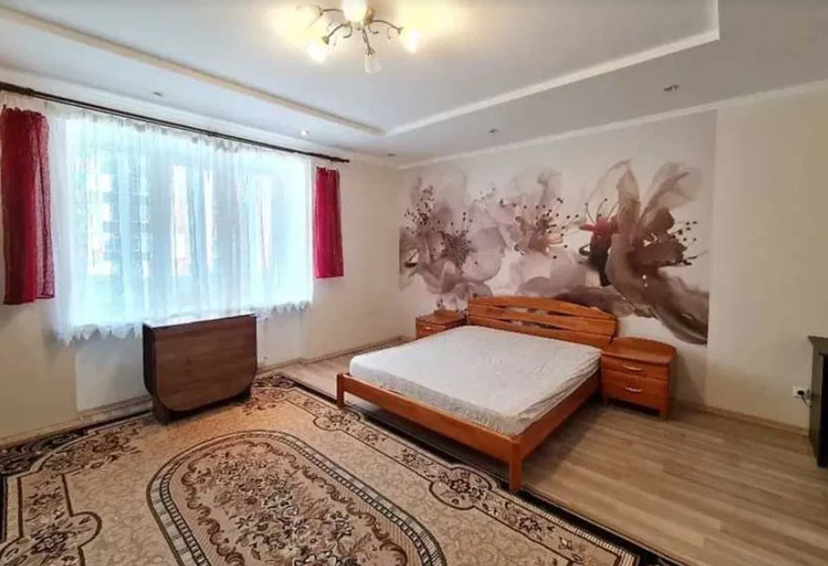 Аренда 2-комнатной квартиры 75 м², Строителей (Гречаны) ул.