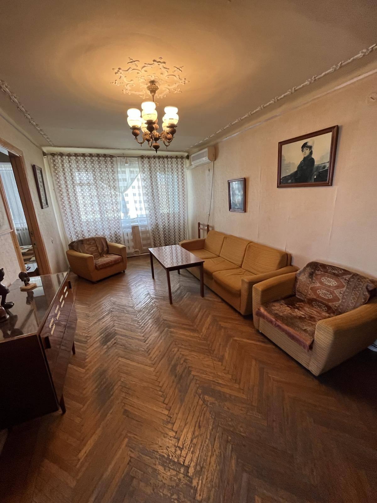 Продаж 3-кімнатної квартири 55 м², Торговая вул., 1