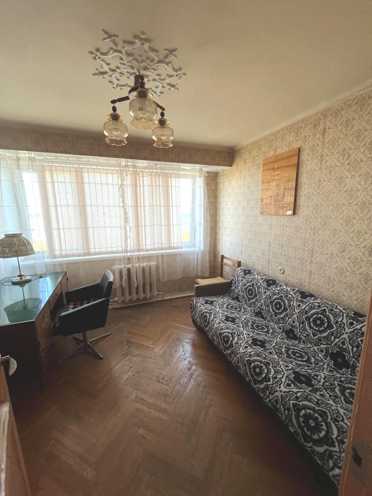 Продажа 3-комнатной квартиры 55 м², Торговая ул., 1