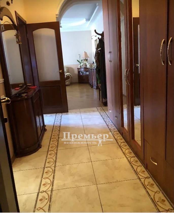 Продажа 2-комнатной квартиры 90 м², Новосельского ул.