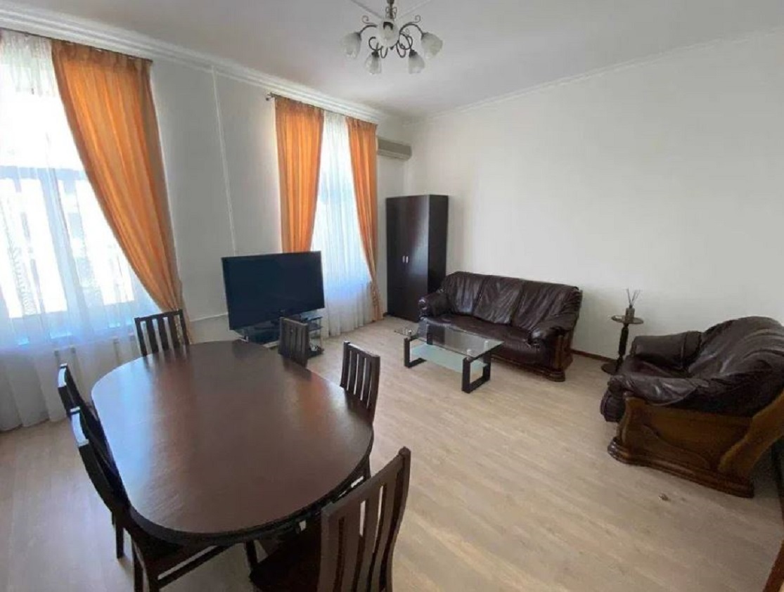 Продажа 4-комнатной квартиры 138 м², Тараса Шевченко пер., 13/21