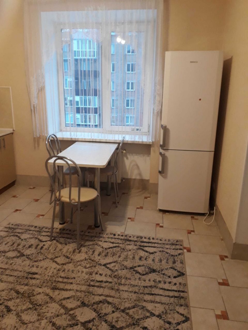 Продаж 2-кімнатної квартири 75 м², Будівельників вул.