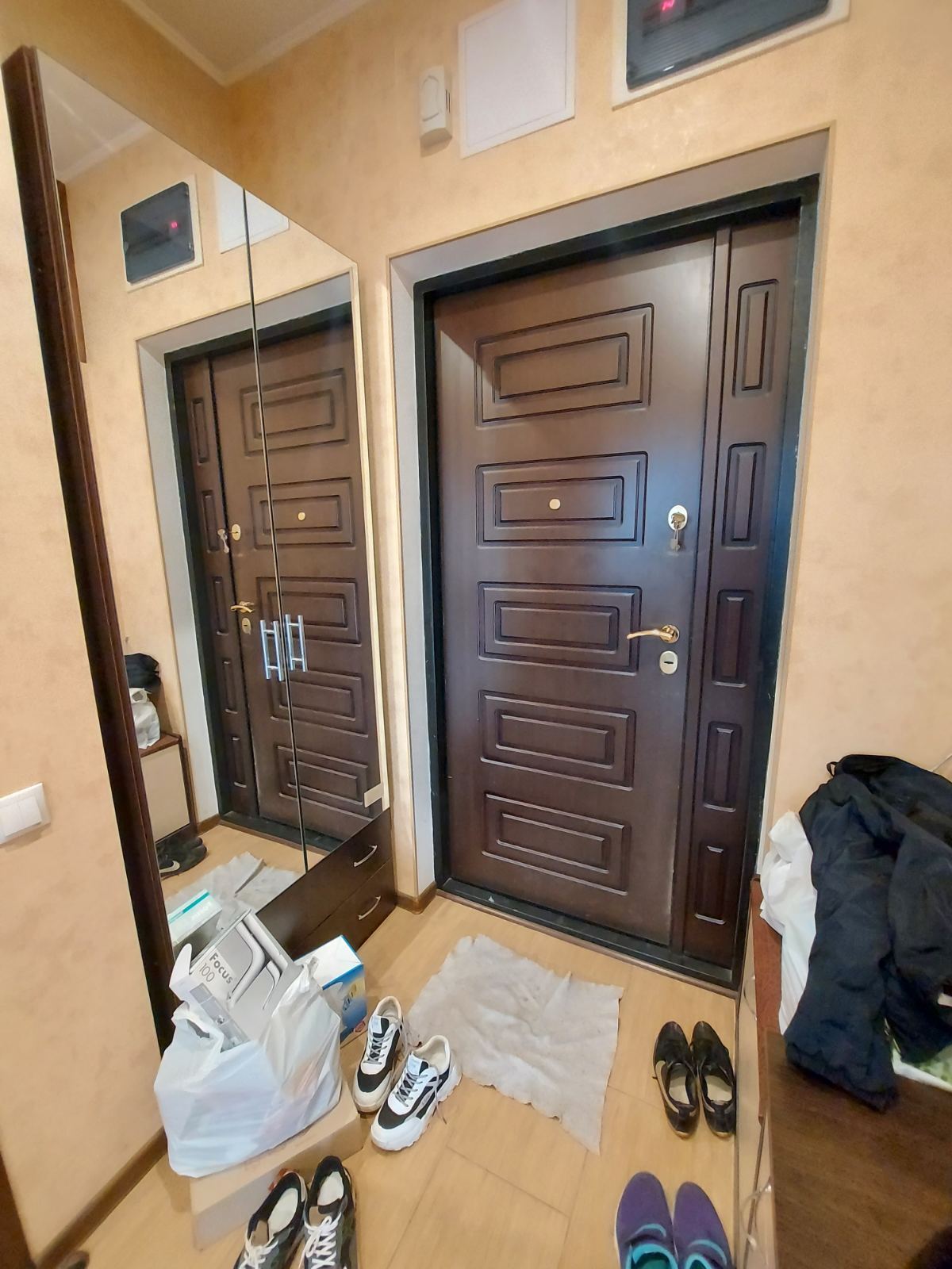 Оренда 1-кімнатної квартири 45 м², Перлинна вул., 1