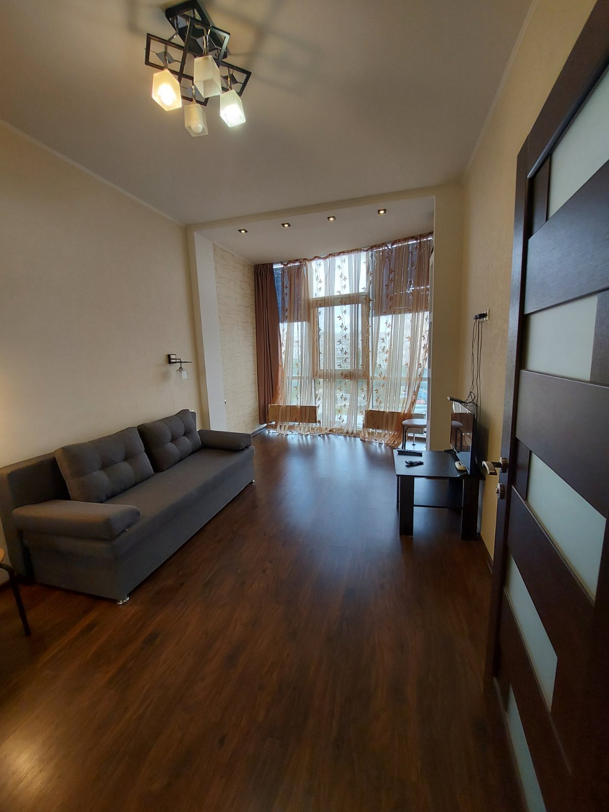 Оренда 1-кімнатної квартири 45 м², Перлинна вул., 1