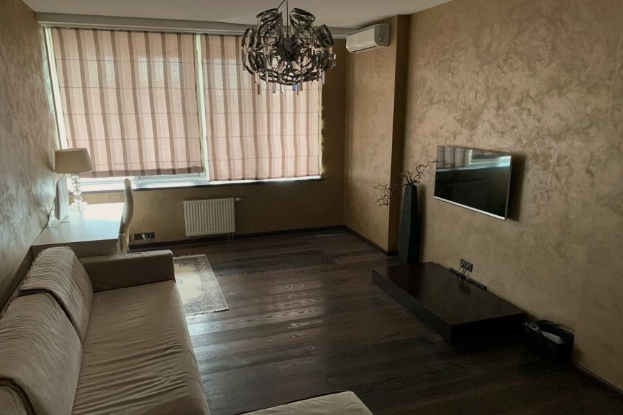 Продаж 2-кімнатної квартири 87 м², Дніпровська наб., 14А