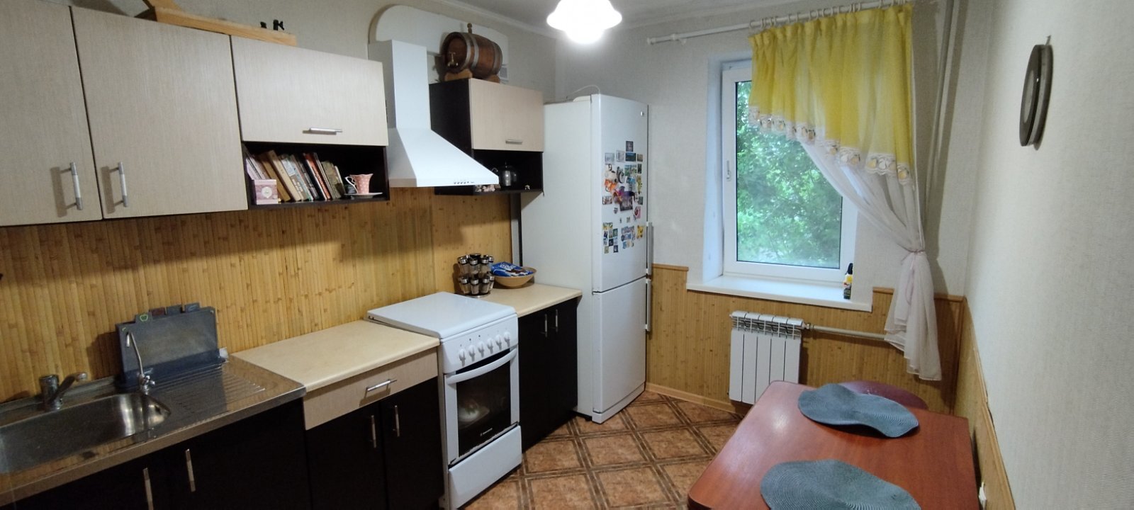 Продаж 1-кімнатної квартири 37 м², Басейна вул.