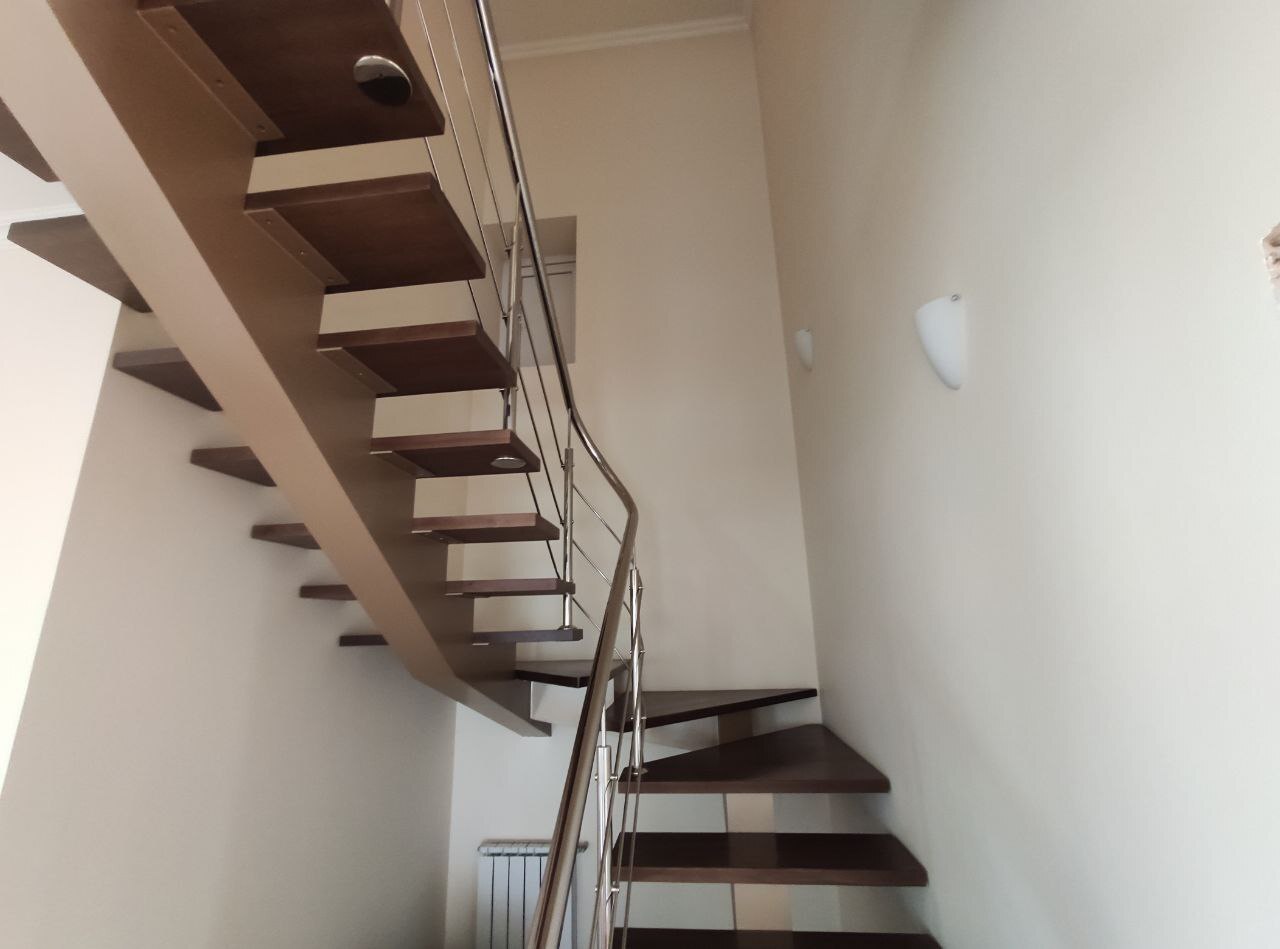 Продаж будинку 190 м²