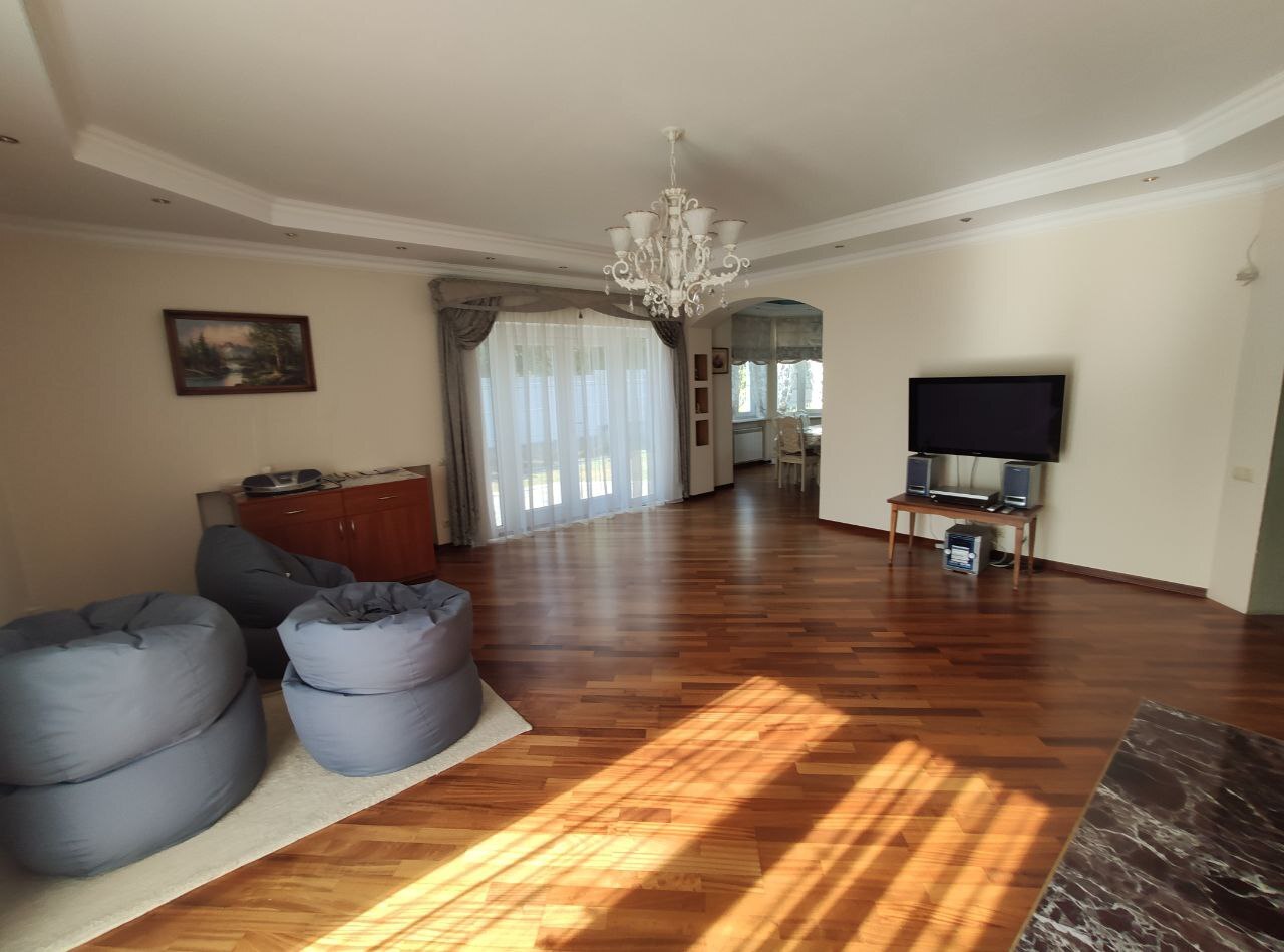 Продаж будинку 190 м²