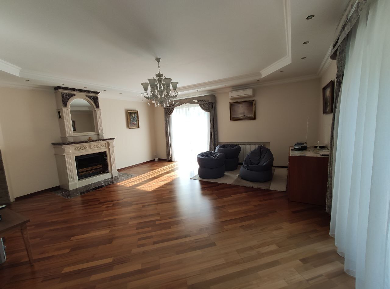 Продаж будинку 190 м²